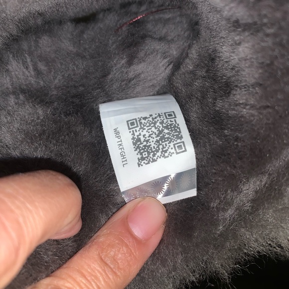 Woman UGG boots - Picture 3 of 8